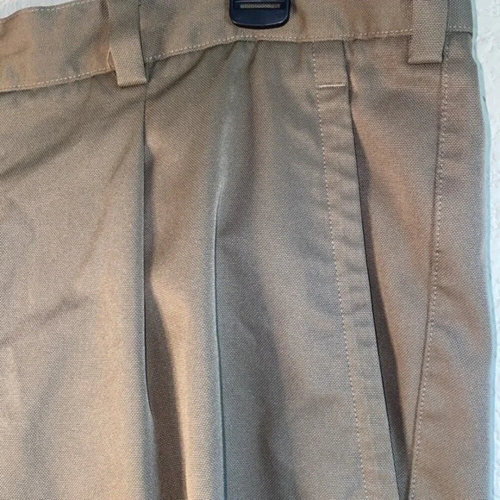 Nike golf shorts Dri fit brown 38 pockets sport Athletic mens EUC - Picture 3 of 7